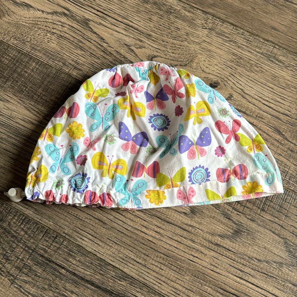 Butterfly Scrub Cap - Picture 3 of 4